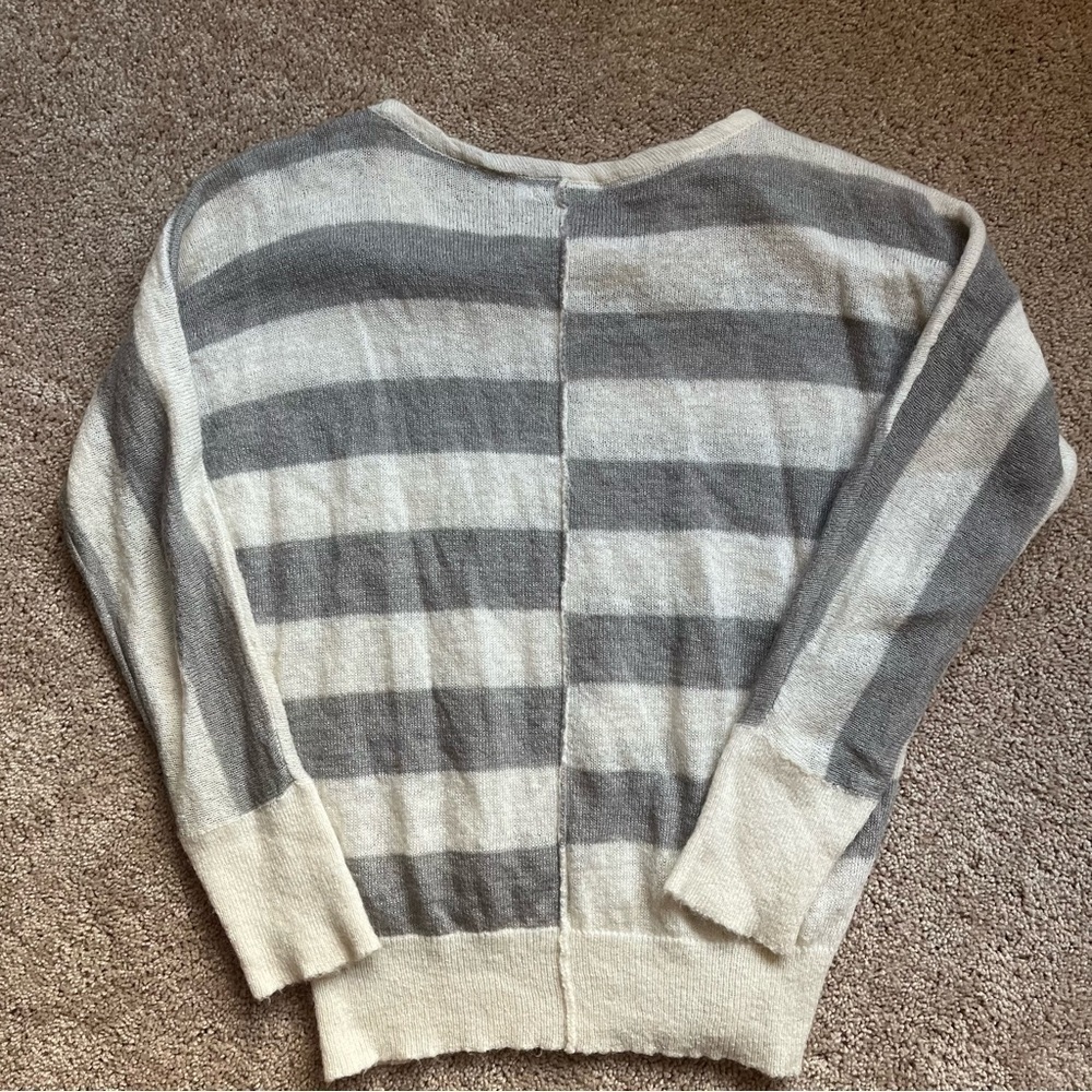 Calvin Klein Top - Picture 3 of 3